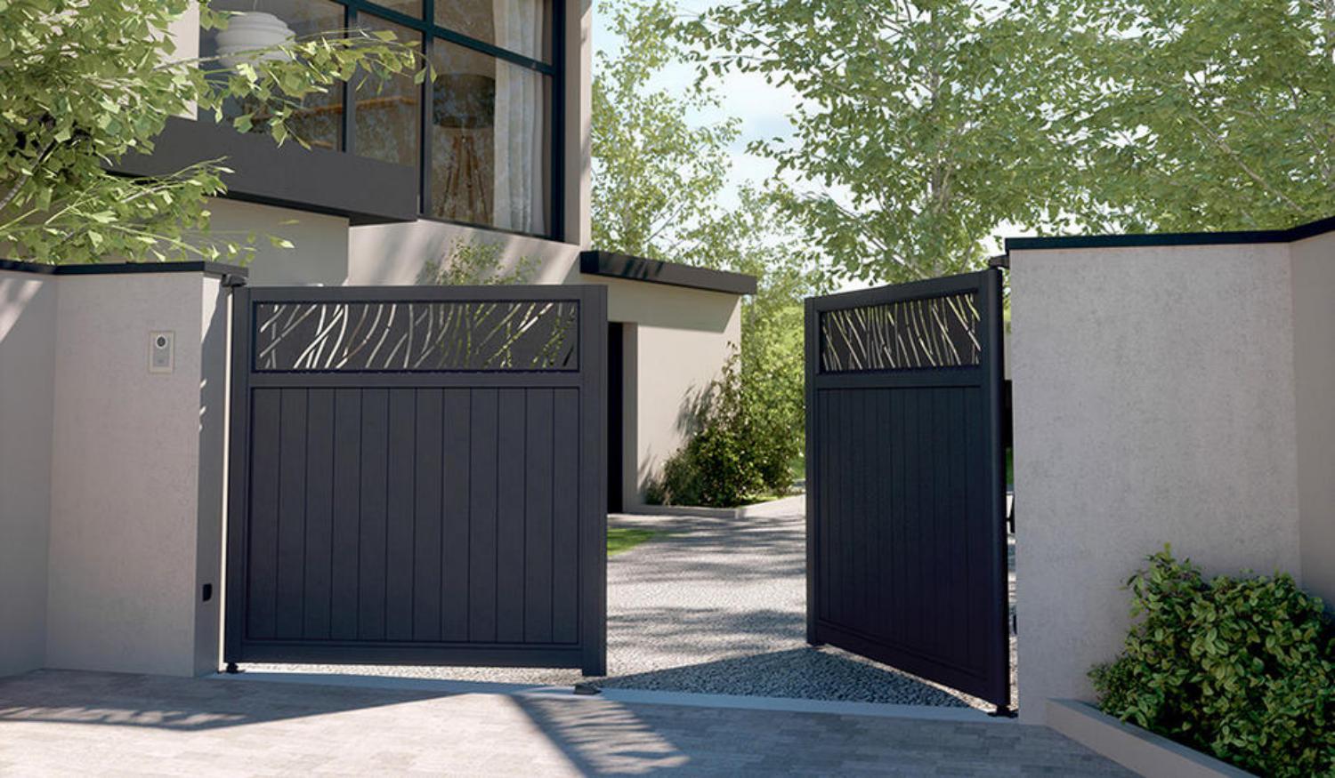 Pose de votre portail design et contemporain motorisé ou non en bois, aluminium, pvc ...